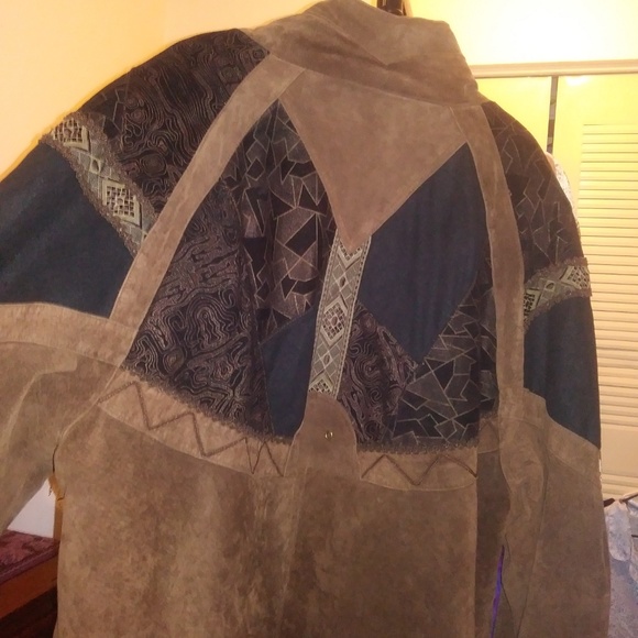 Womens CLothes - Picture 4 of 5